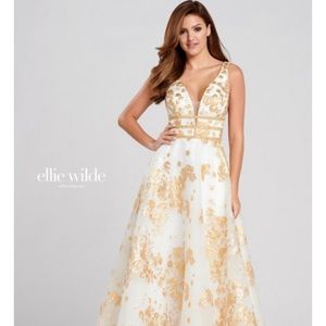 Ellie Wilde Prom Dress (never worn)